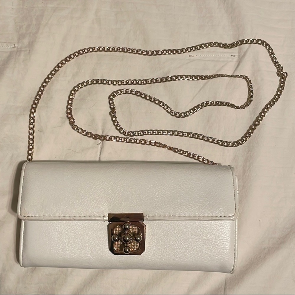 White Hand bag